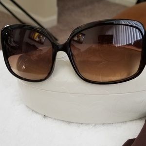 COACH WOMEN'S SUN GLASSES